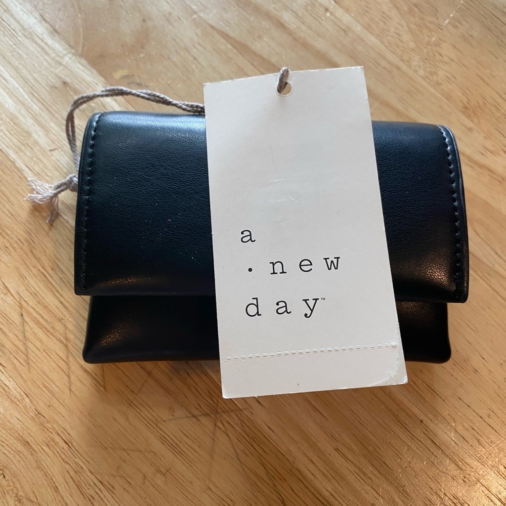A New Day Black Leather Wallet - Picture 5 of 5